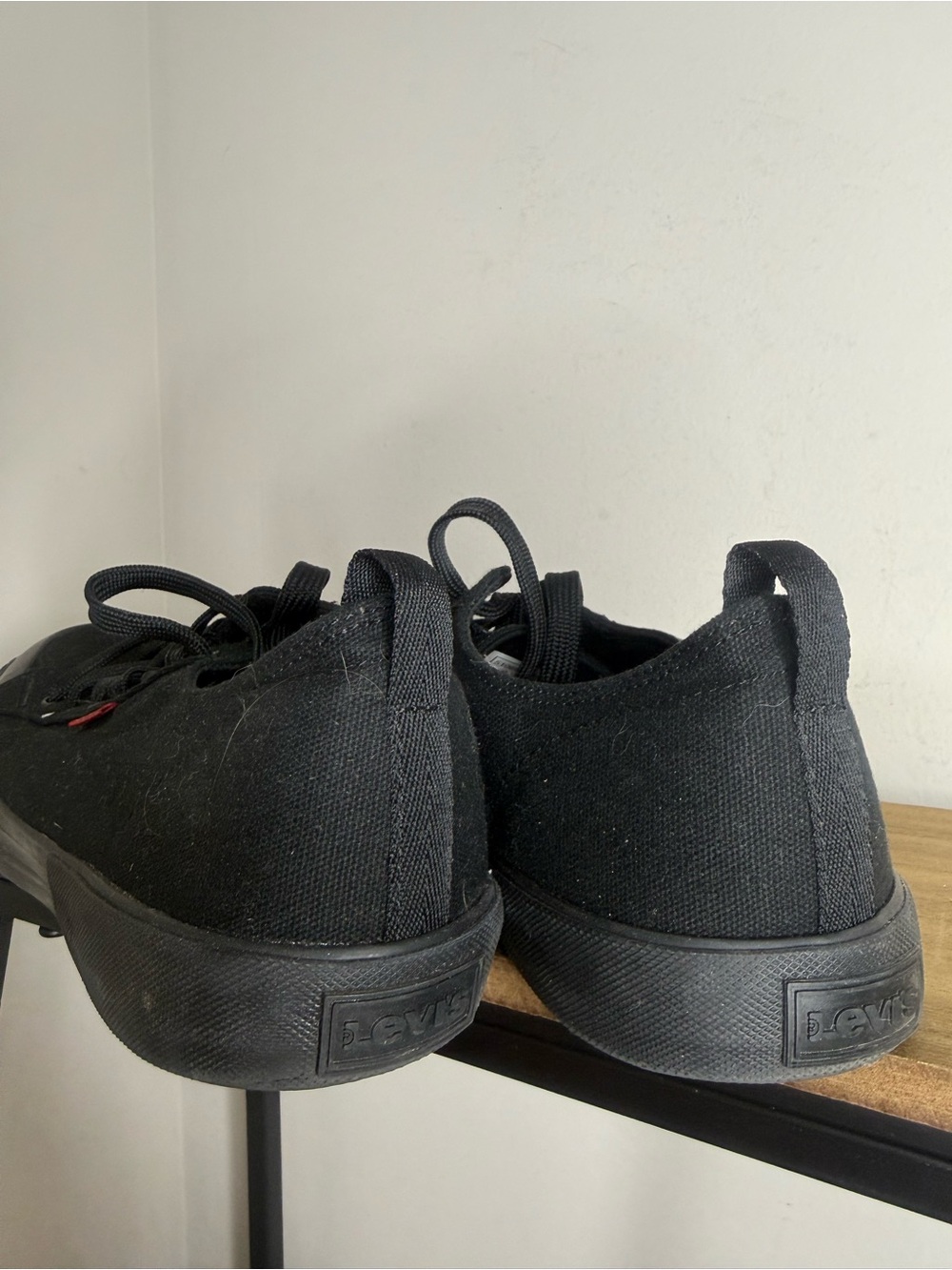 Levi's Men's Black Canvas Low-Top Sneakers with Red Insole Accent - Picture 6 of 8